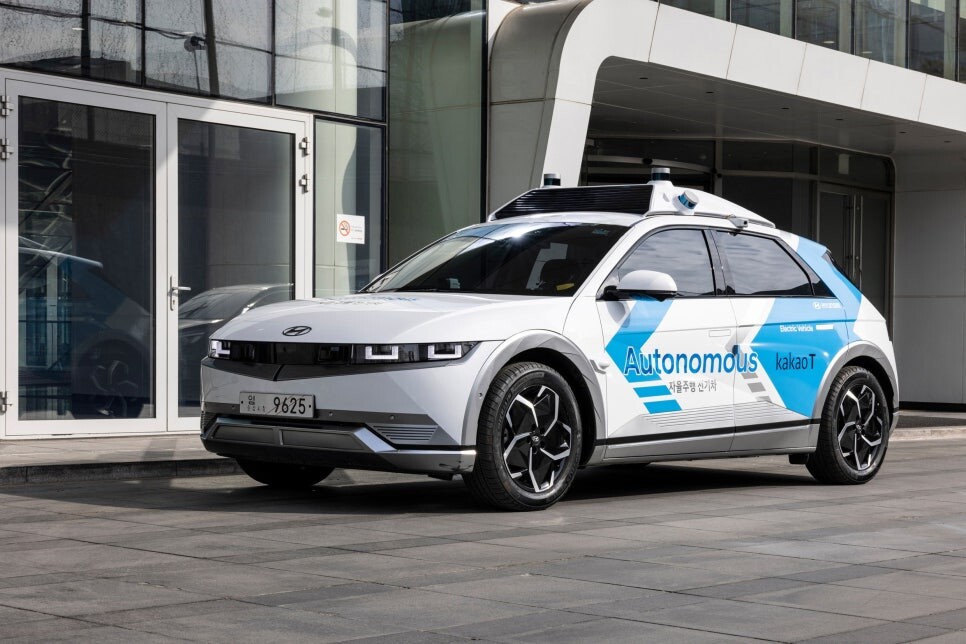 장재훈 현대차 부회장 “자율주행차 개발, 흔들림 없다”...테슬라 FSD 파장