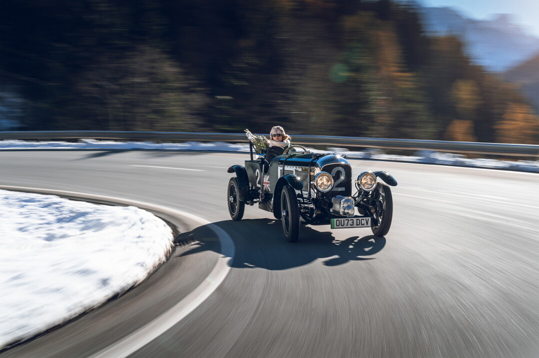 [기획] "스포츠카 크리스마스!" 슈퍼카들 연말 장식 