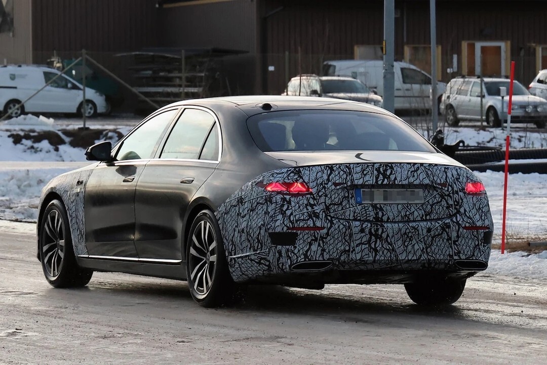 [이슈] 벤츠, EQ시리즈 없애고 통합 작업...EQS부터 단종 전망