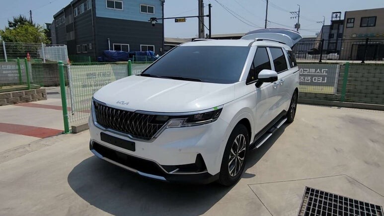 [캠핑카개조] 카니발 4세대 9인승, 신차 출시 동시에 