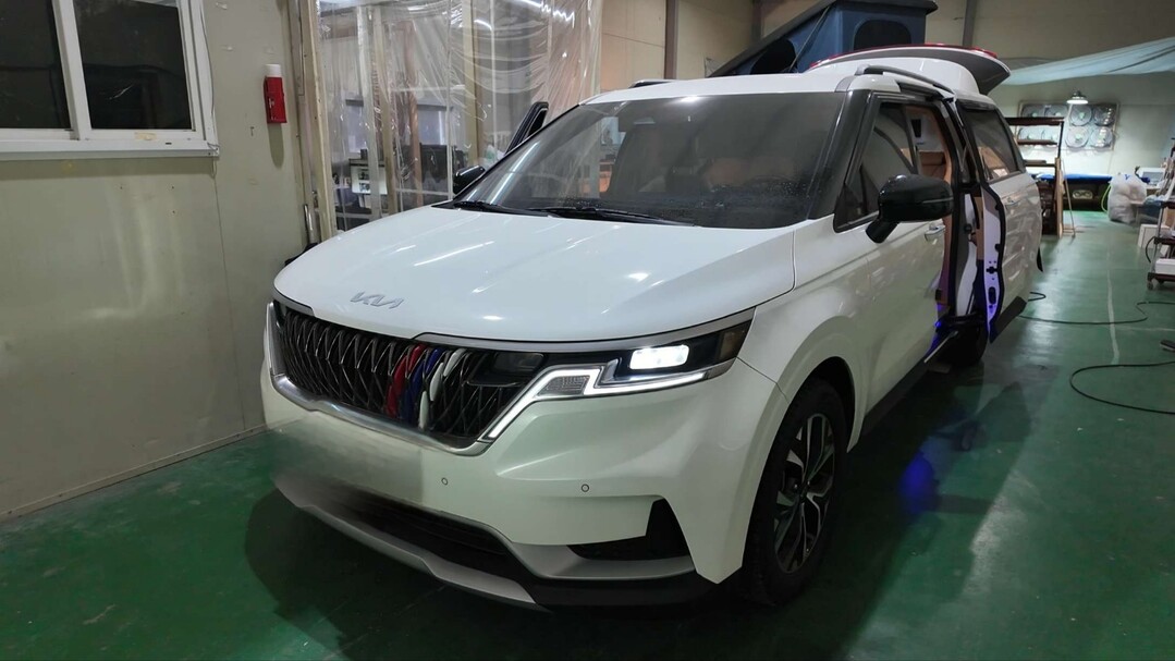 [캠핑카] '요즘 대세' 카니발 풀옵션 캠핑카..."관건은 가격 줄이기"