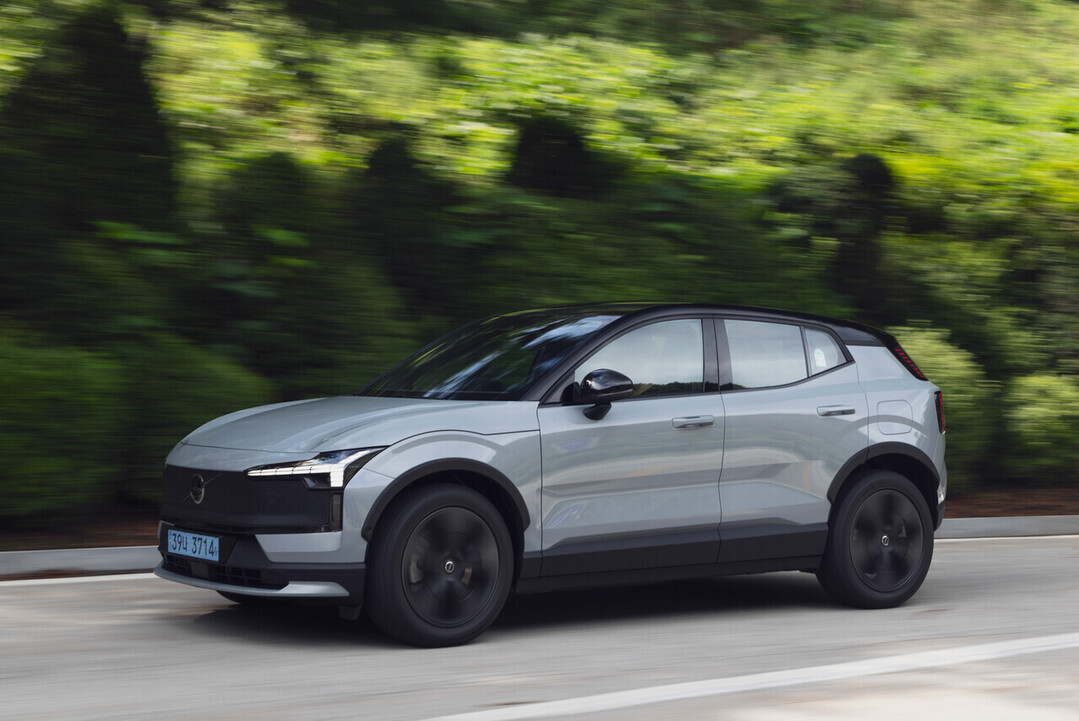 [시승] 볼보 EX30CC 미니멀 로켓포...폭탄할인으로 관심 1순위